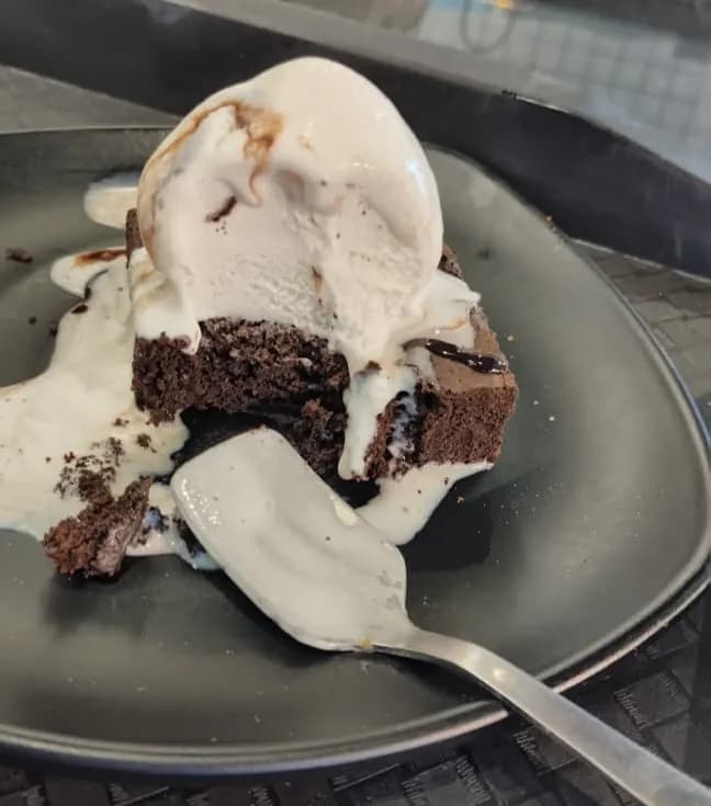 Chocolate Brownie Sundae