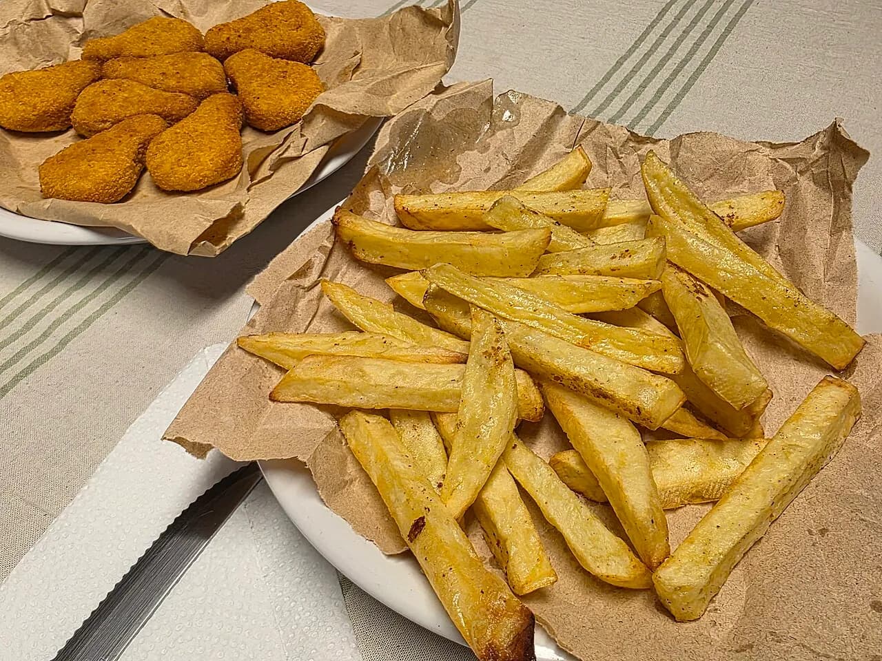 Chicken Nuggets & Chips